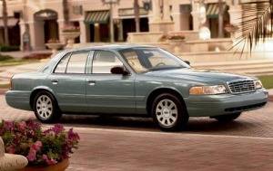 2007_ford_crown-victoria_sedan_lx_fq_oem_1_300.jpg