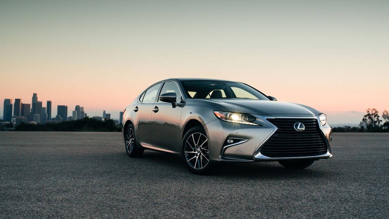 2017_lexus_es-350_LIFE1_ot_1121161_1280.jpg