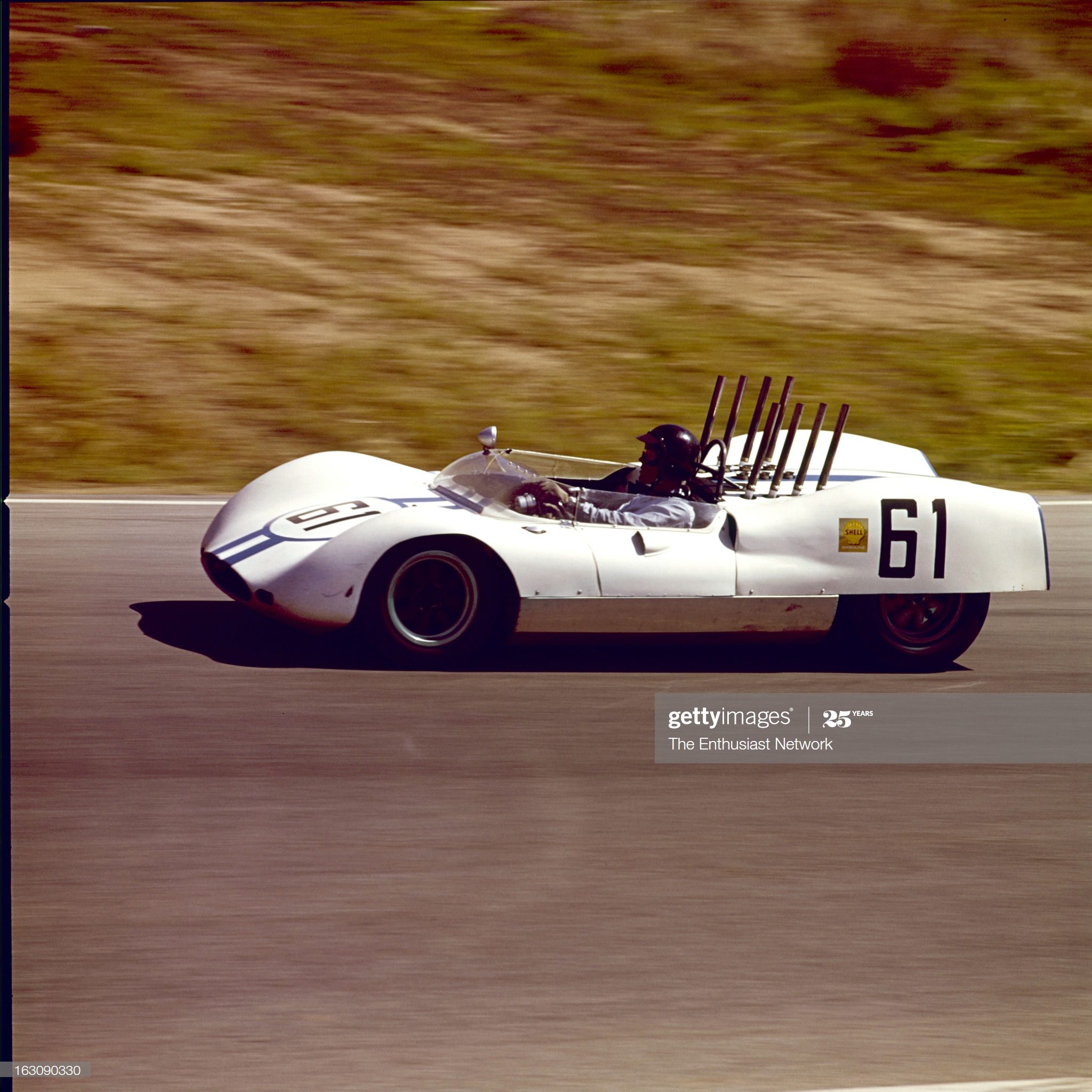 times-grand-prix-riverside-dan-gurney-driving-a-ford-powered-genie-mk-picture-id163090330