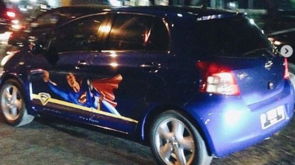 40476-toyota-yaris-superman-limited-edition.jpg