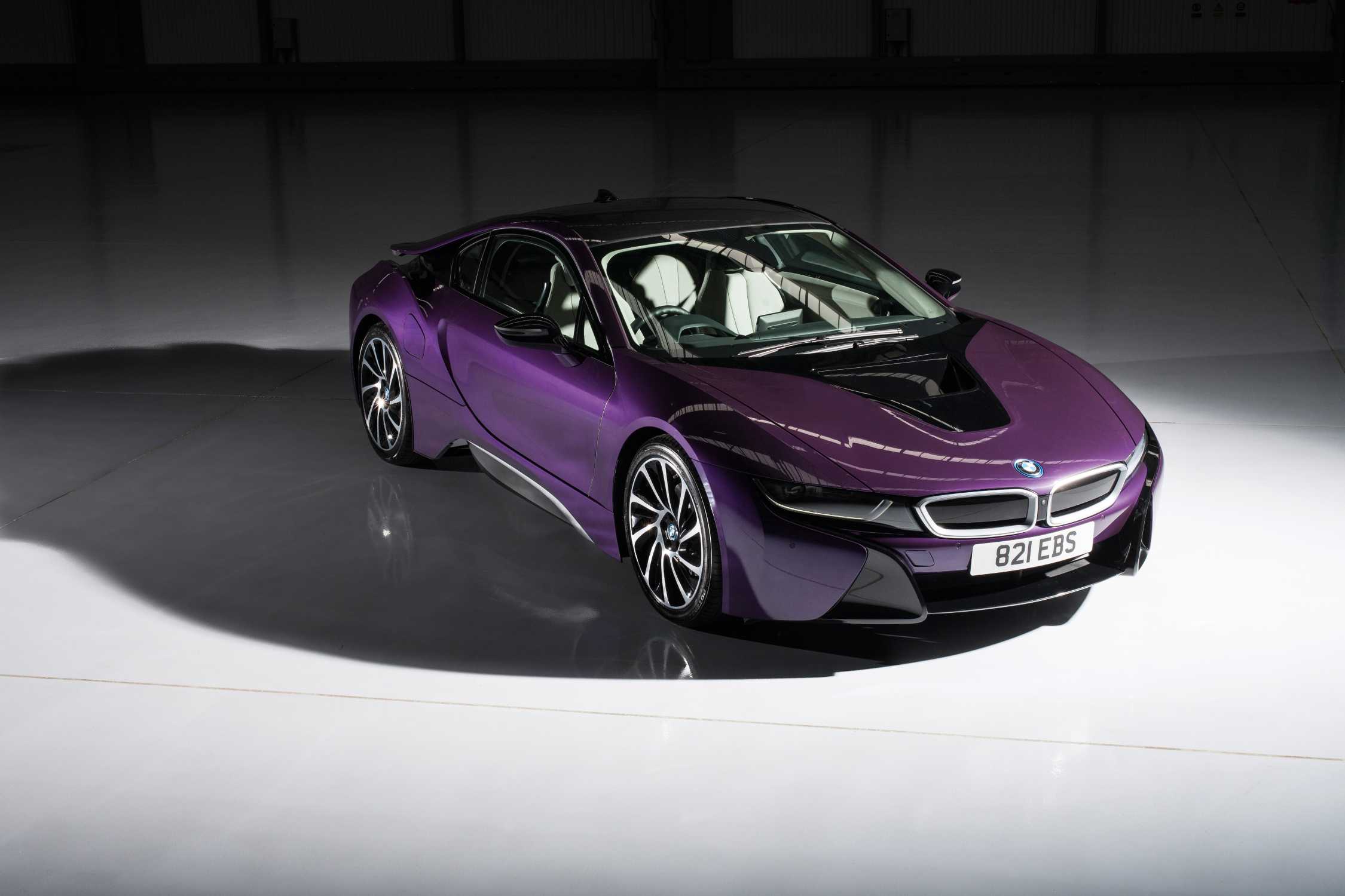 P90220164-bmw-i8-indivudal-twilight-purple-pearl-2250px.jpg