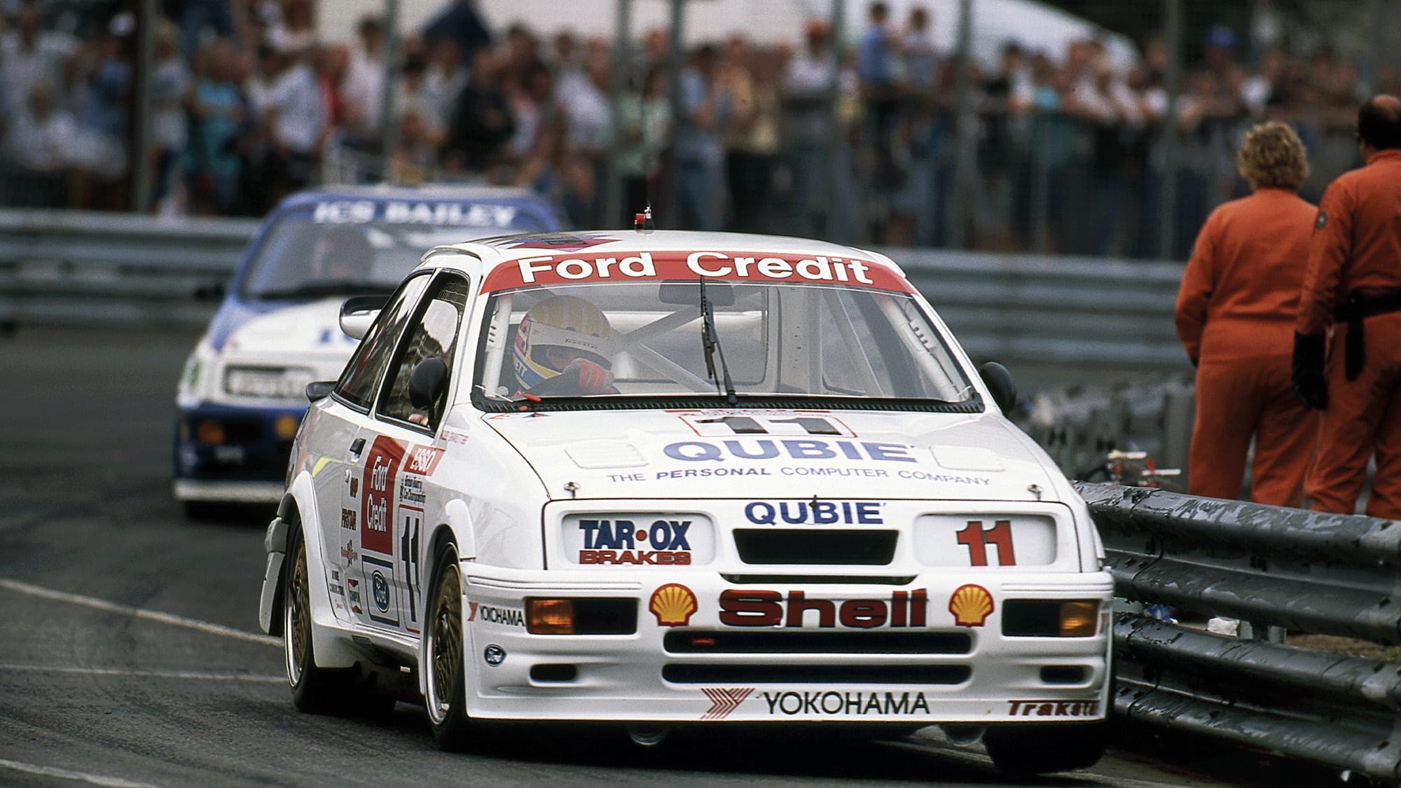 Rob-Gravett-in-hos-Trakstar-Cosworth-RS500-leading-Andy-Rouse-in-the-1990-Birmingham-Superprix.jpg