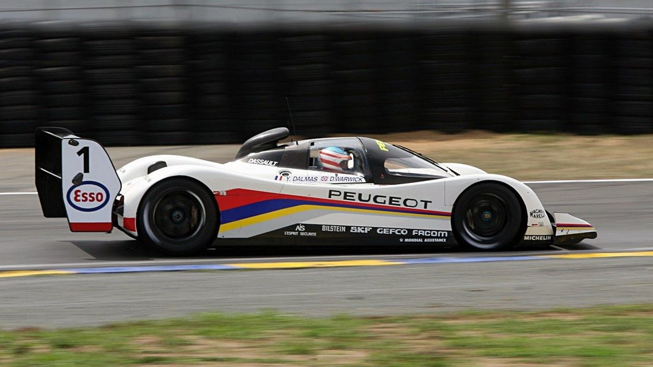 Peugeot-905-Evo-1B-1991-1993-7.jpg