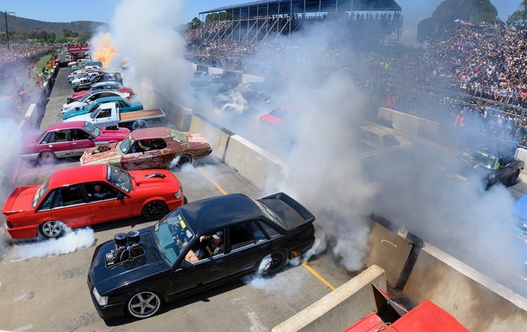 Summernats-32-burnout-record-3-750x473.jpg