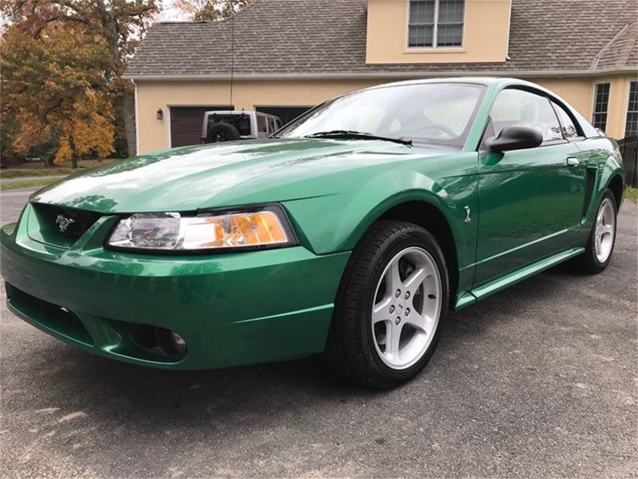 10371636-1999-ford-mustang-svt-cobra-std.jpg