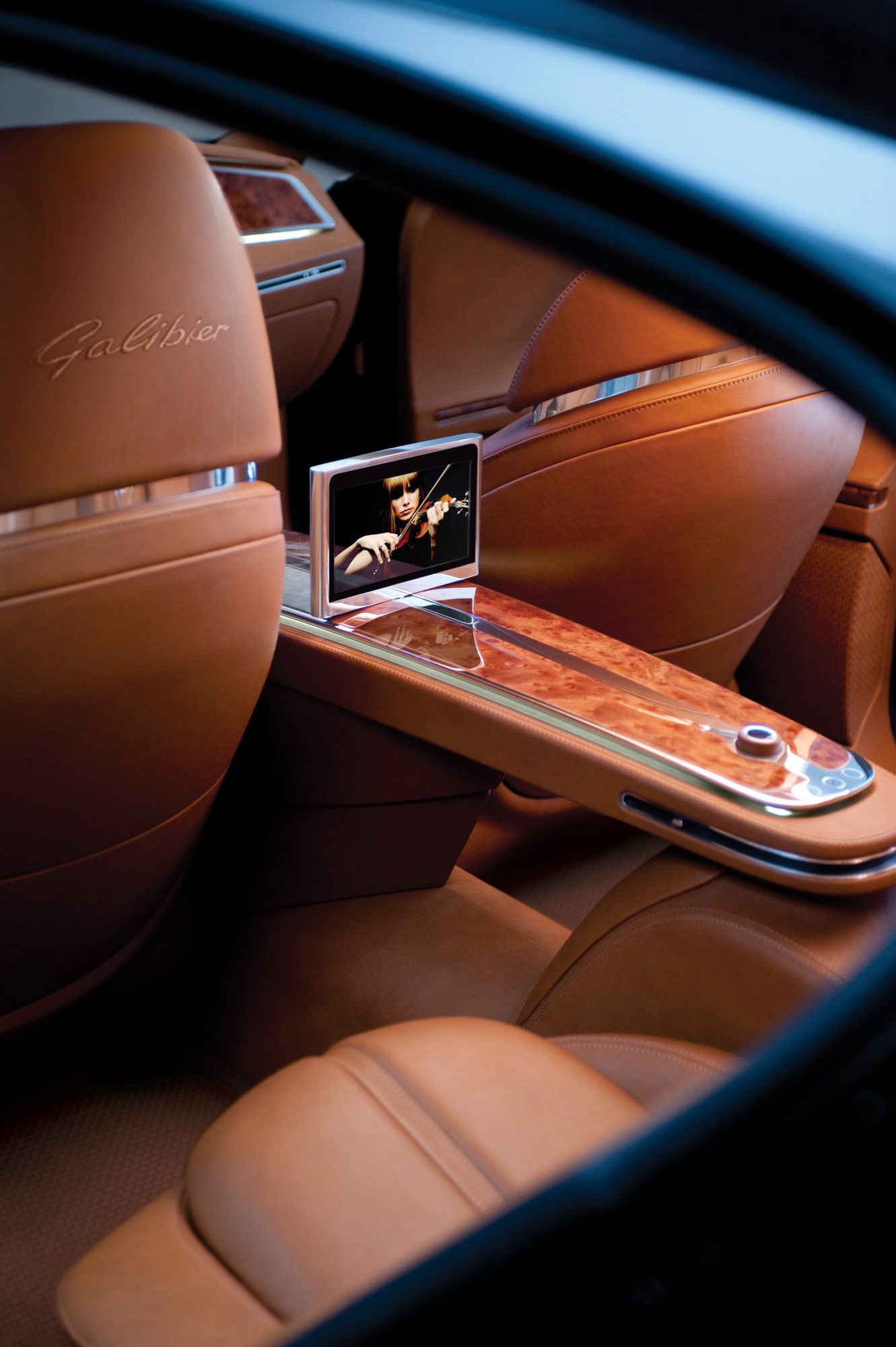 2013-bugatti-16c-galibier-30.jpg