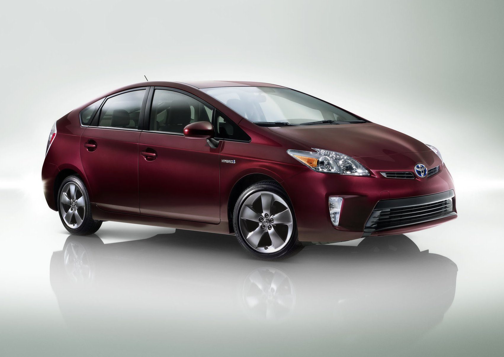 2013-toyota-prius-persona.jpg