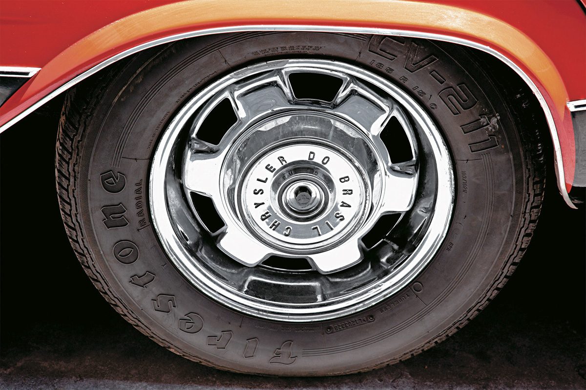 57abaebe0e21637197016541roda-do-esplanada-gtx-modelo-1969-da-chrysler-testado-pela-revista-quatro-rodas.jpeg
