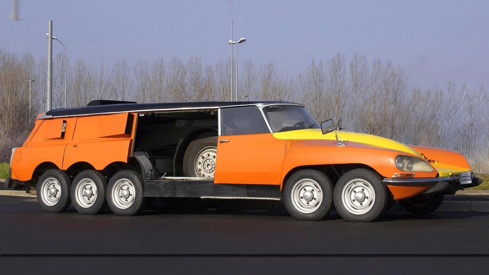 french-freak-citroen-plr-by-michelin-was-a-10-wheeled-monster-built-to-test-truck-tires_1.jpg
