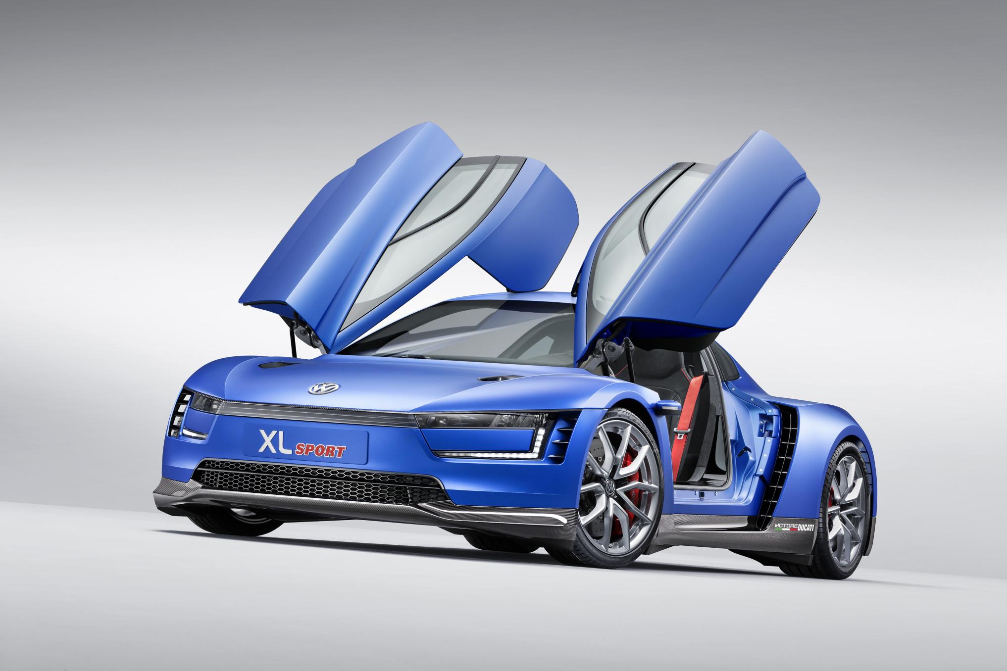 volkswagen-announces-xl-sport-and-golf-r400-coming-to-goodwood-fos-2015-96599_1.jpg