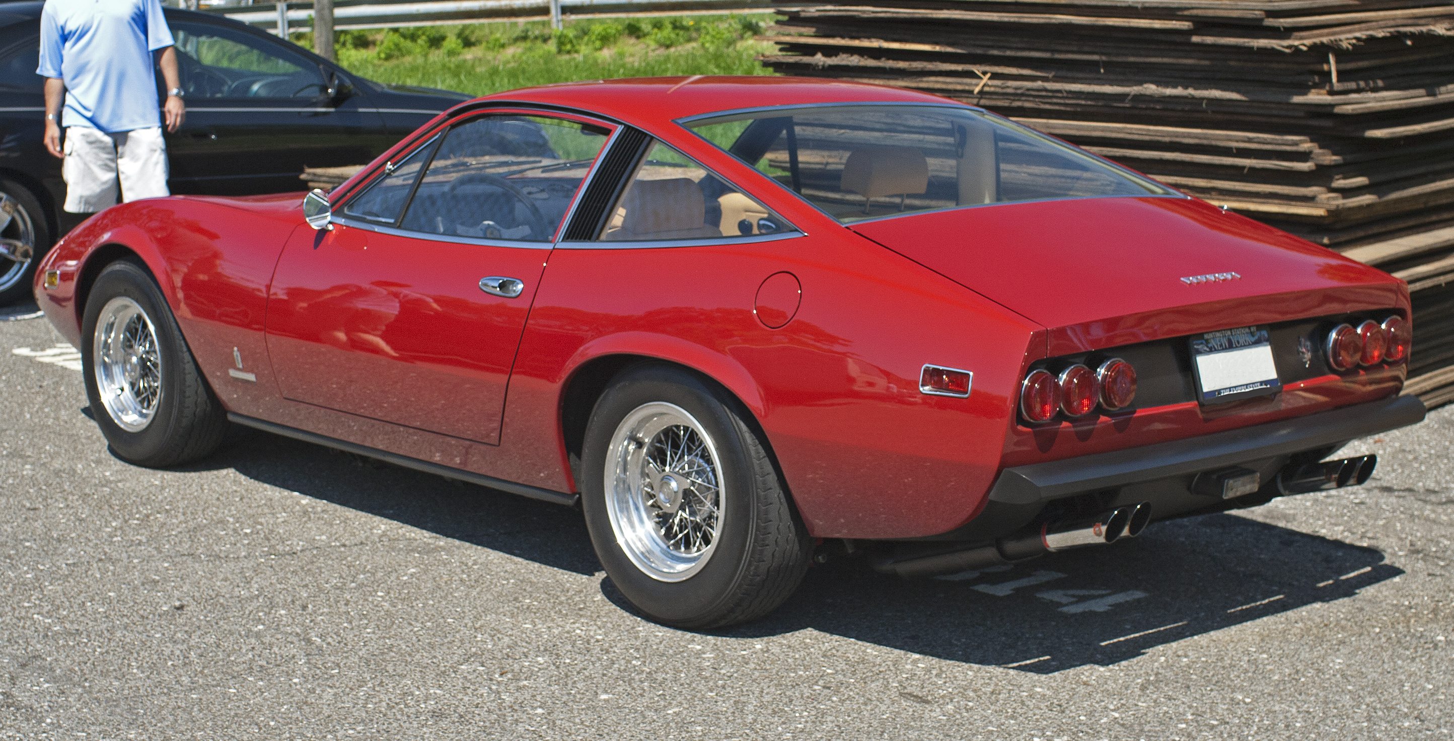 Ferrari-365-GTC4.jpg