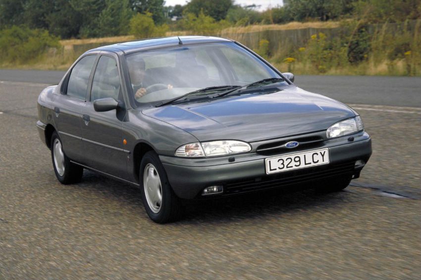 ford-mondeo-ghia.jpg