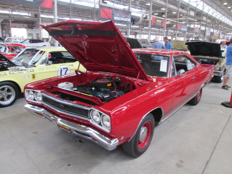 MecumIndianapolis2015_T220_Plymouth_1968_GTX_Hardtop%20Coupe_RS23L8A330006_.JPG