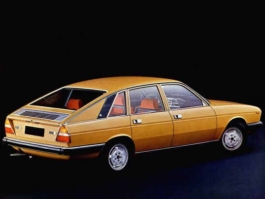 autowp.ru_lancia_gamma_berlina_7.jpg