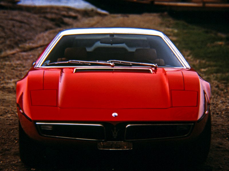 maserati_bora_1_1.jpg