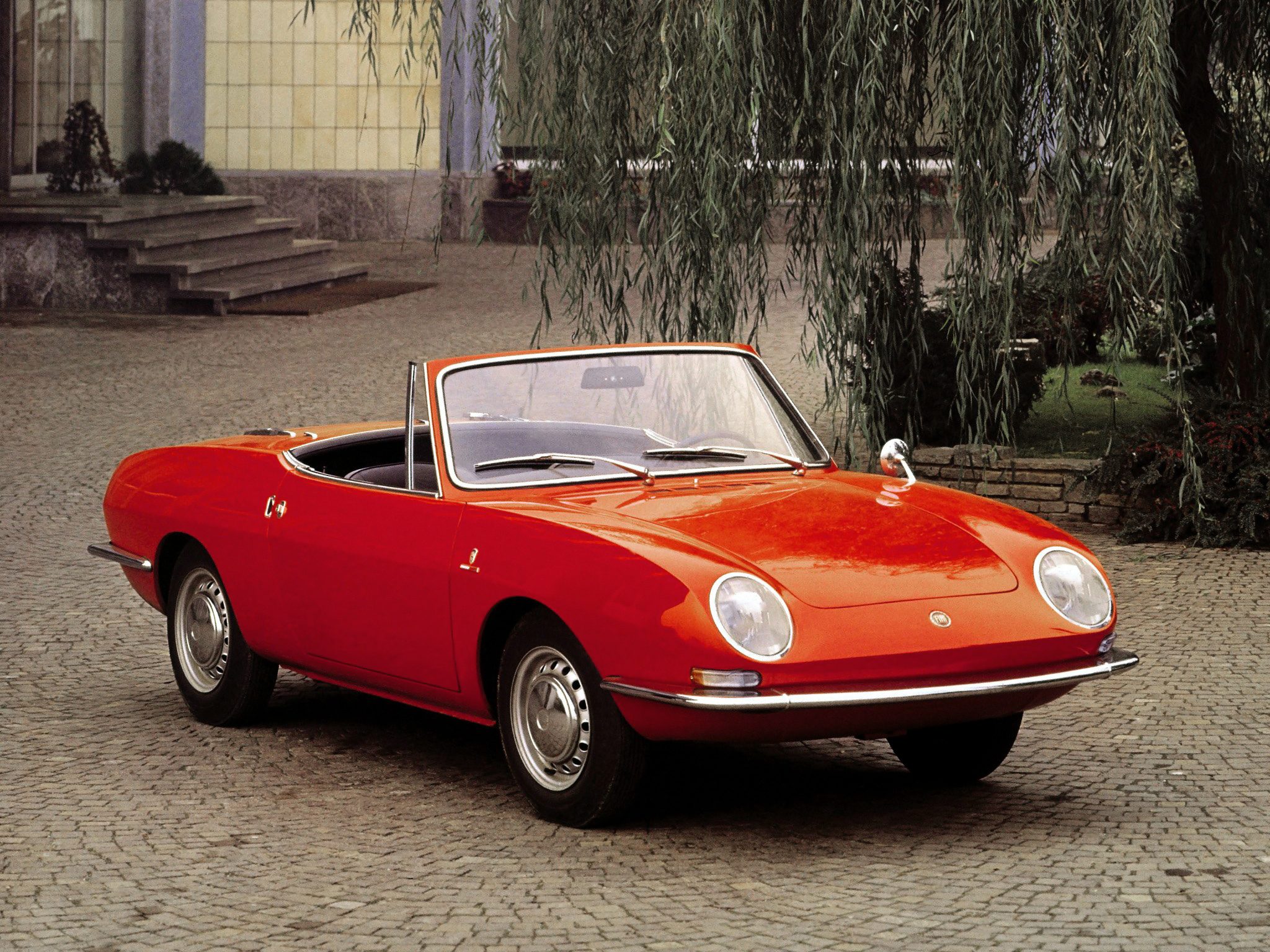 fiat_850_spider_4.jpg