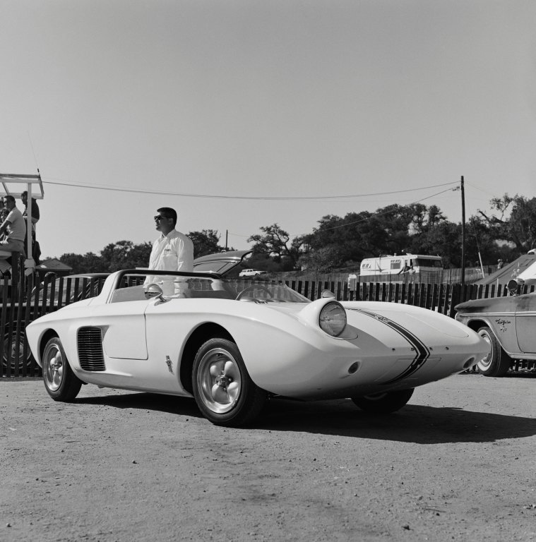 ford_mustang_roadster_concept_car_1.jpg