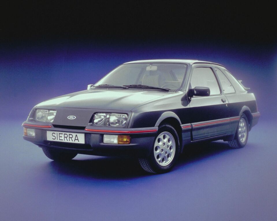 ford_sierra_xr4i_52.jpg