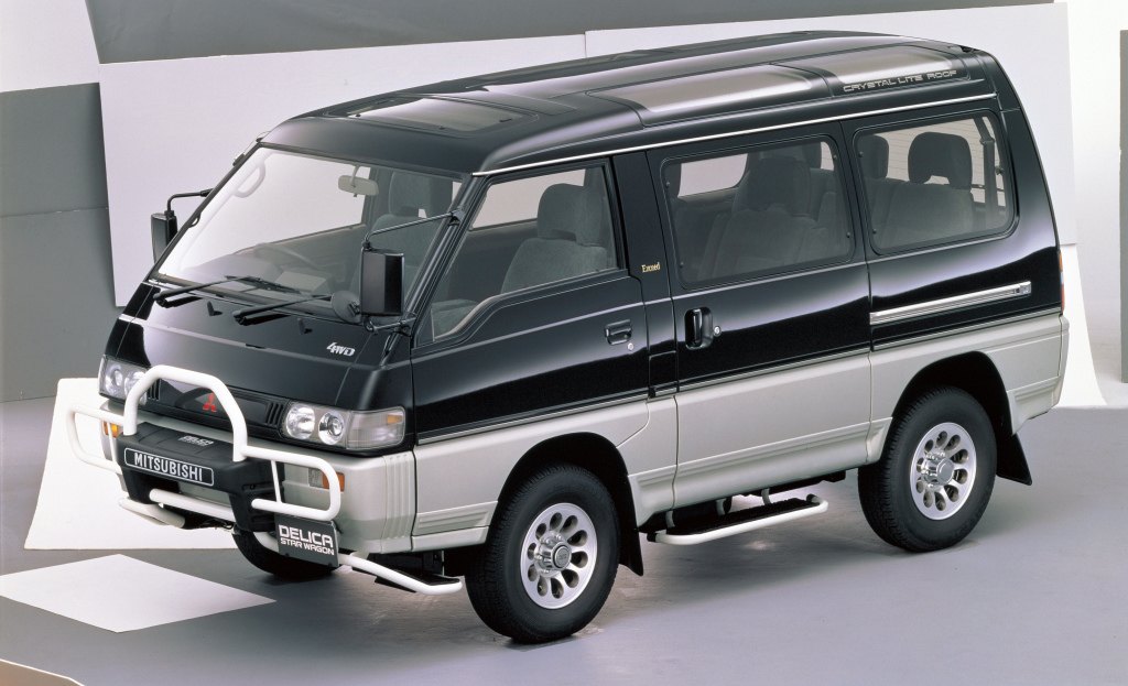 mitsubishi_delica_star_wagon_4wd_14.jpg