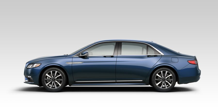 2017_Lincoln_Continental_.jpg