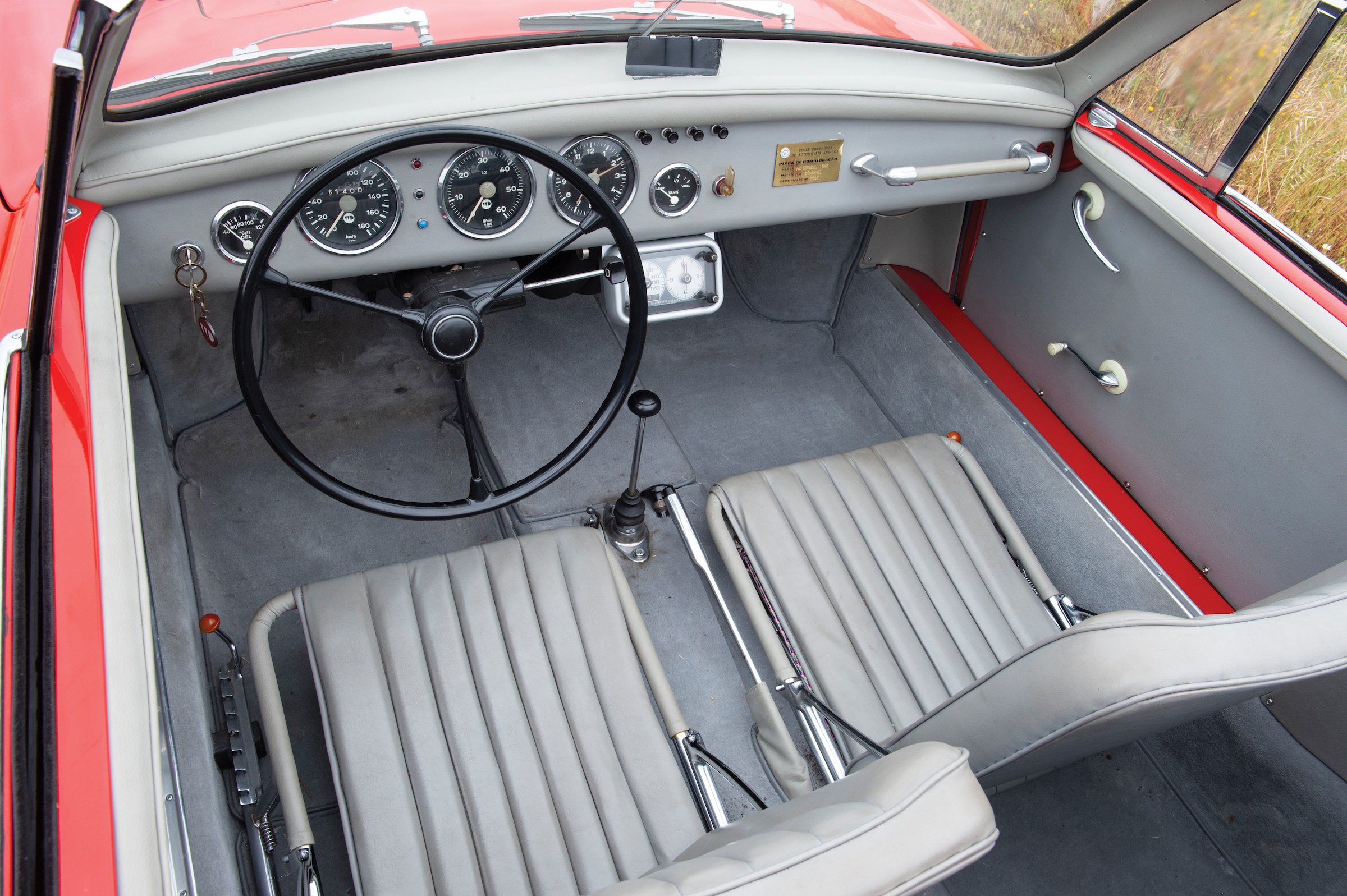 WD-Denzel-1300-Interior.jpg