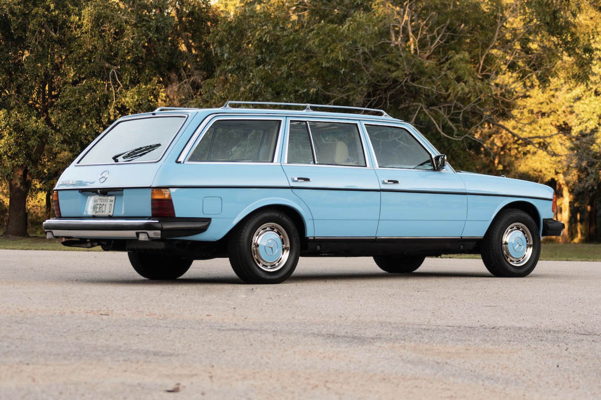 Mercedes-Benz-300TD-Station-Wagon-Rear.jpeg