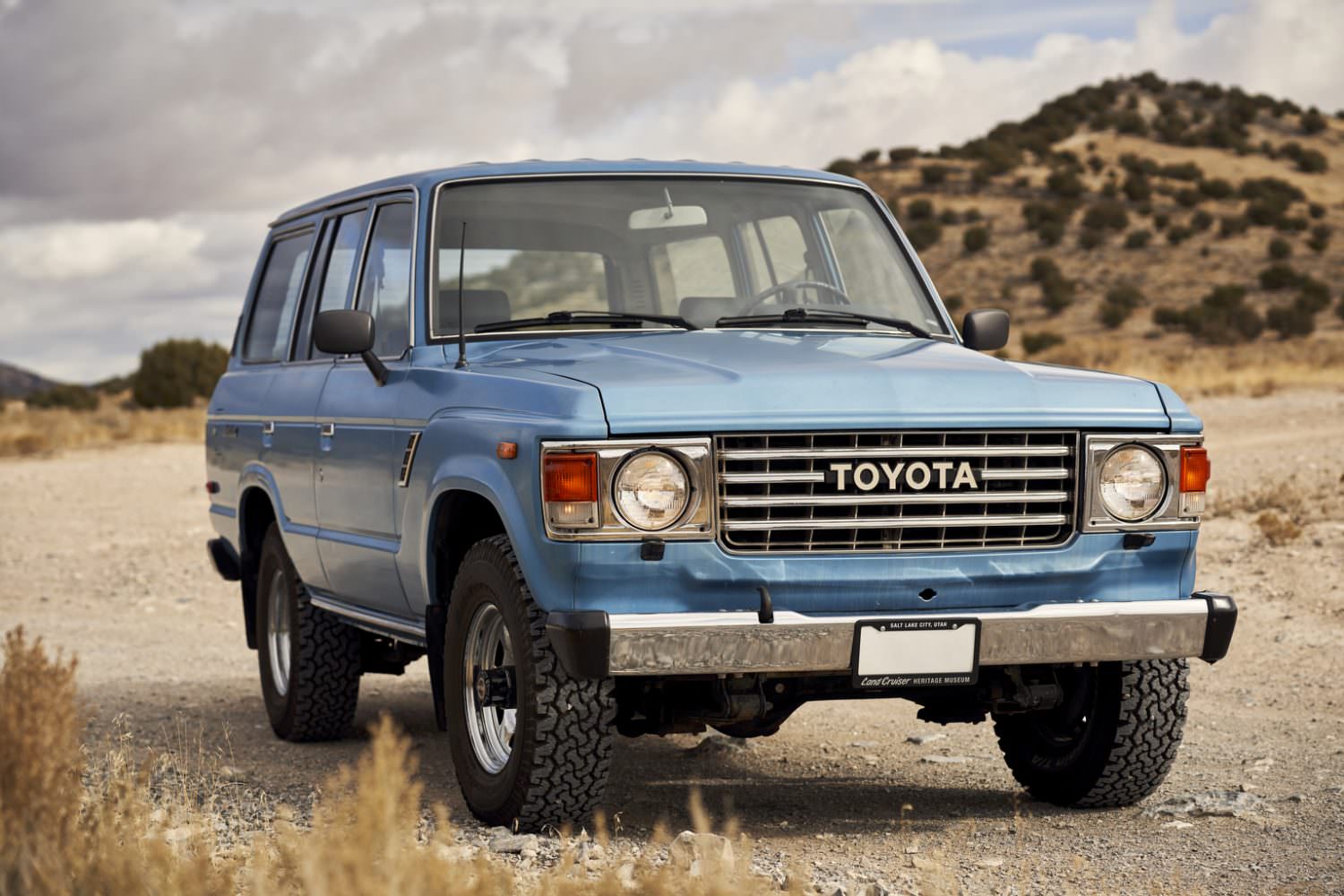 Toyota-Land-Cruiser-J60.jpg