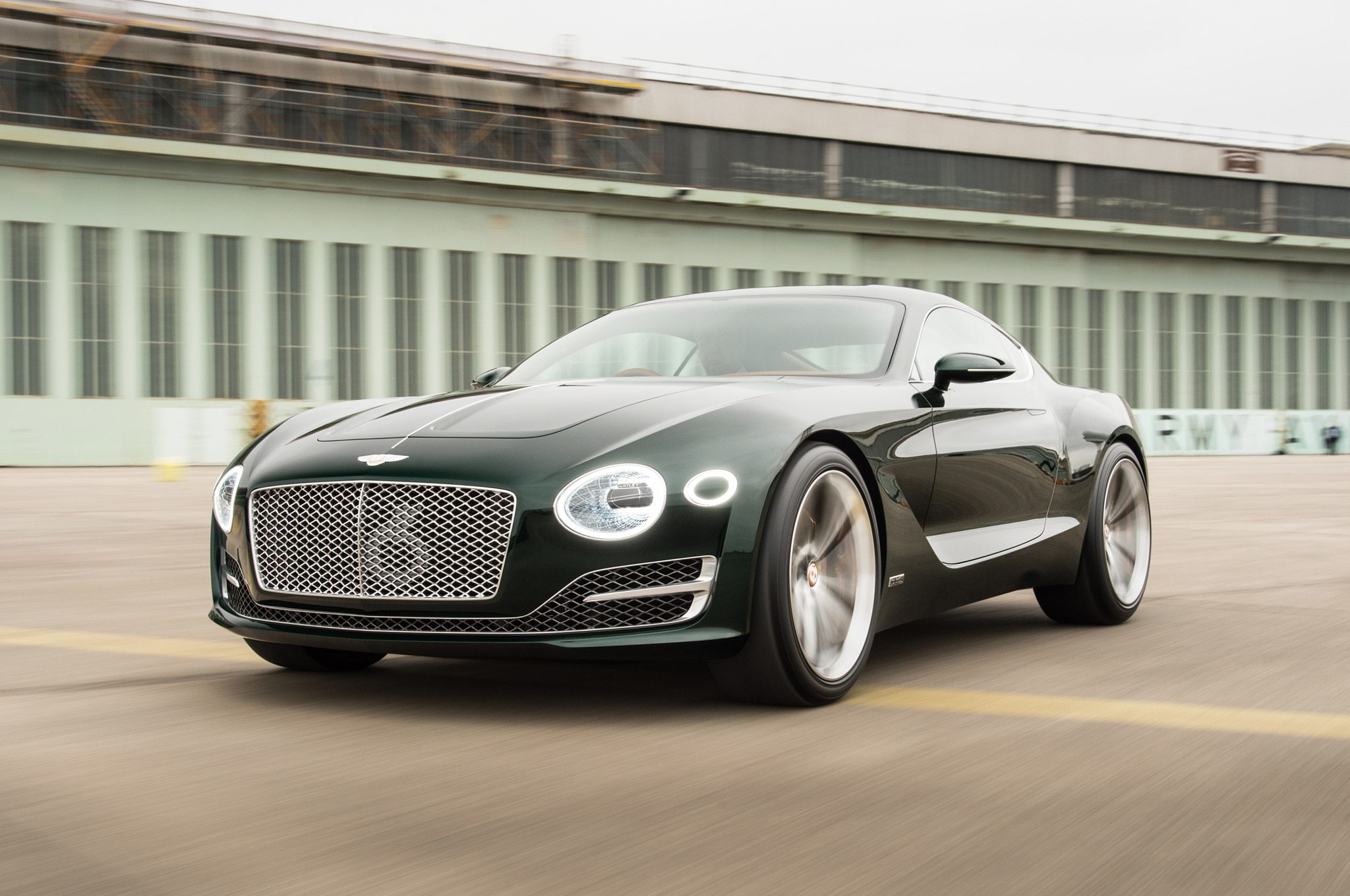 Bentley-EXP-10-Speed-6-concept-front-three-quarter-in-motion-07.jpg