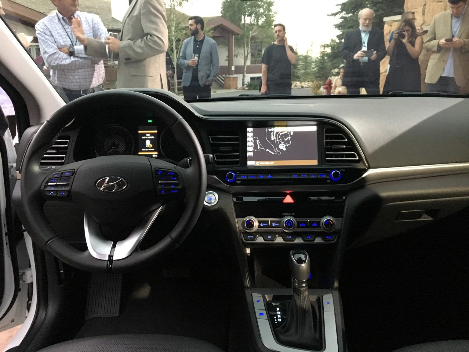 2019-Hyundai-Elantra-38.jpg