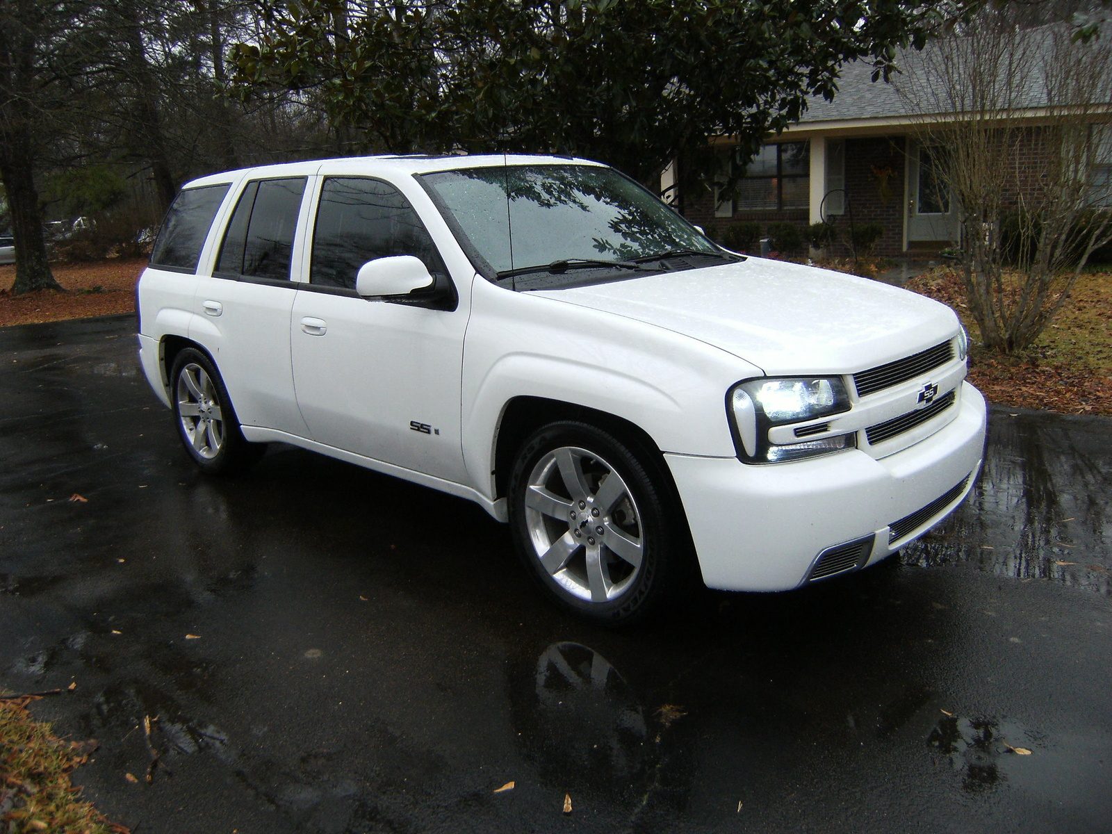 2007_chevrolet_trailblazer_ss3-pic-3279478386607242174.jpeg