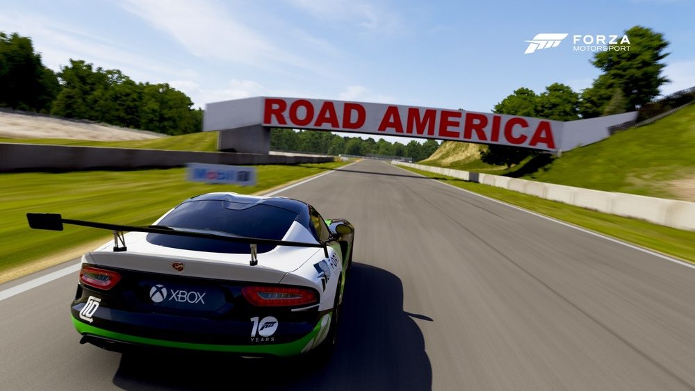 SRT+Team+Forza+Viper+at+Road+America+2.jpg
