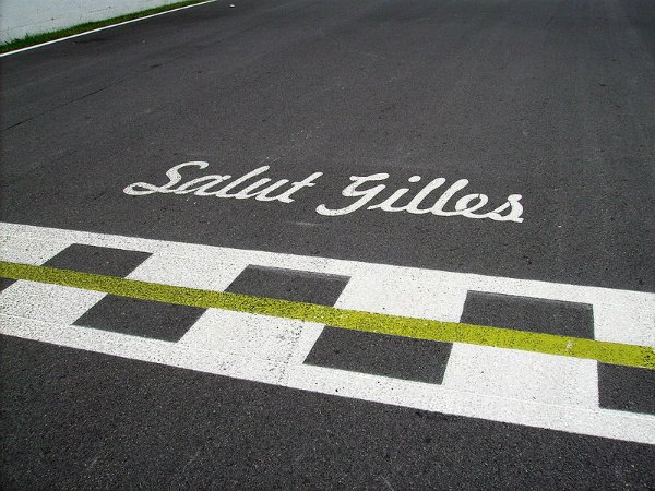 Scritta-Salut-Gilles-Montreal-foto1.jpg