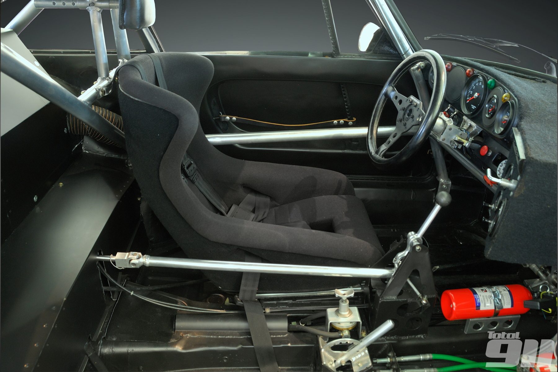 Porsche-935-K3-cockpit.jpg