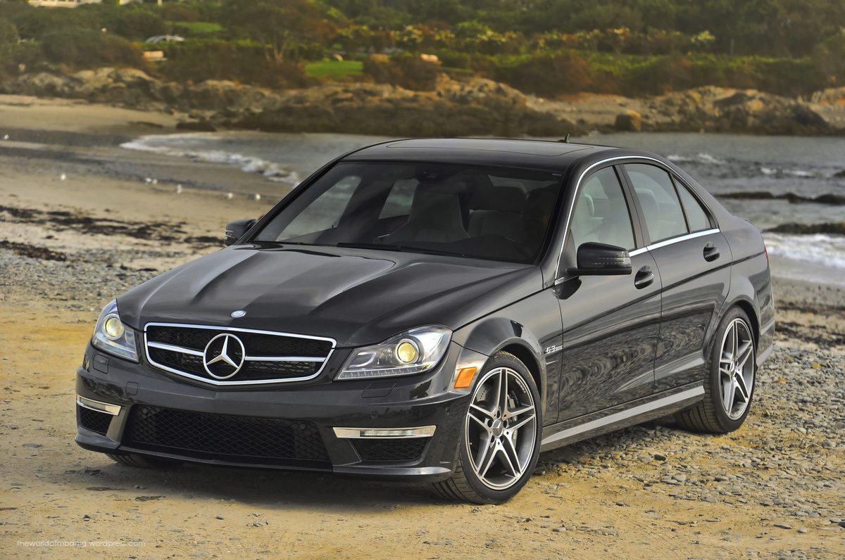 2012_c63_amg_sedan_09.jpg