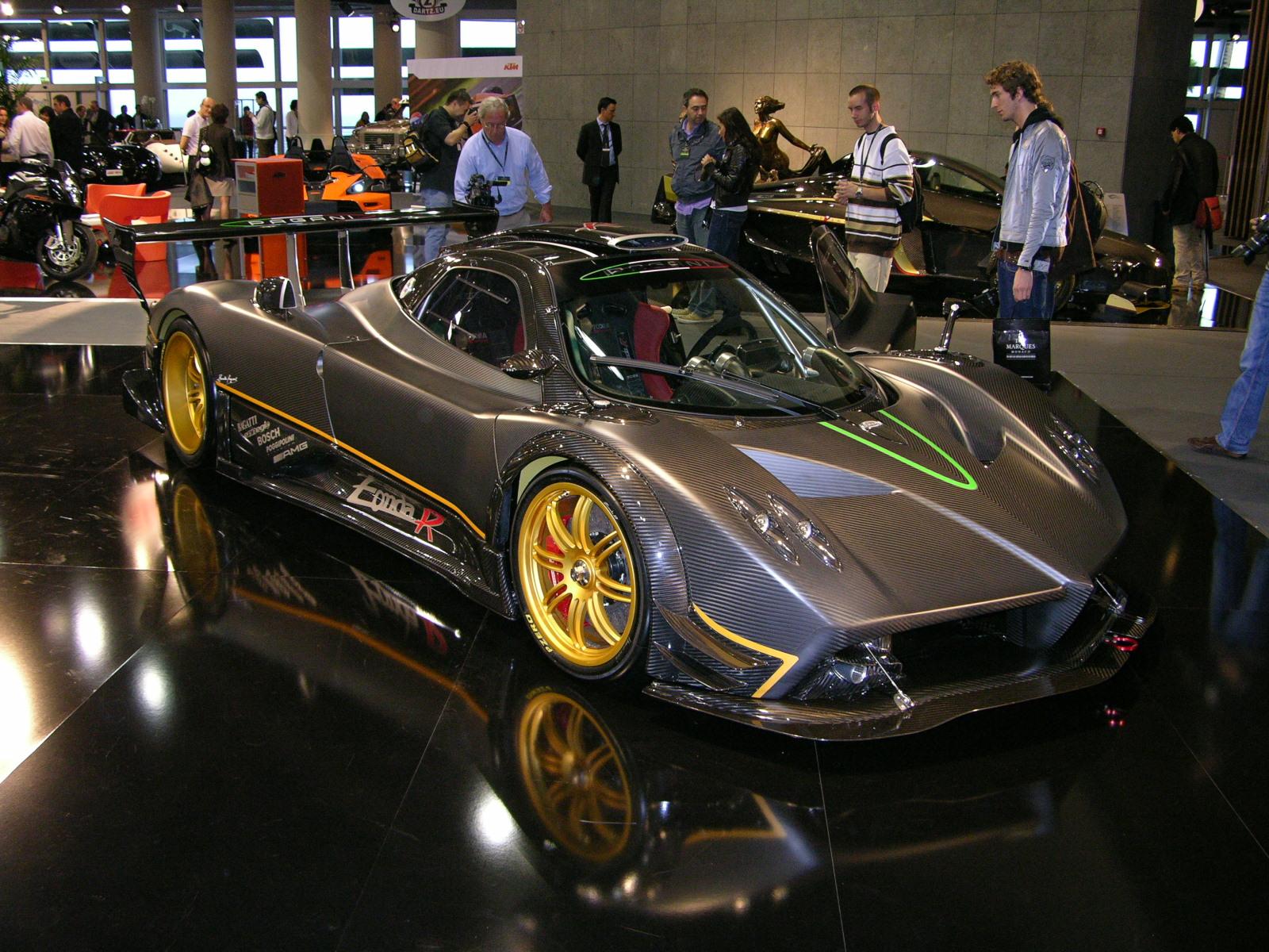 Pagani_Zonda_R_-_Flickr_-_The_Car_Spy_%281%29.jpg