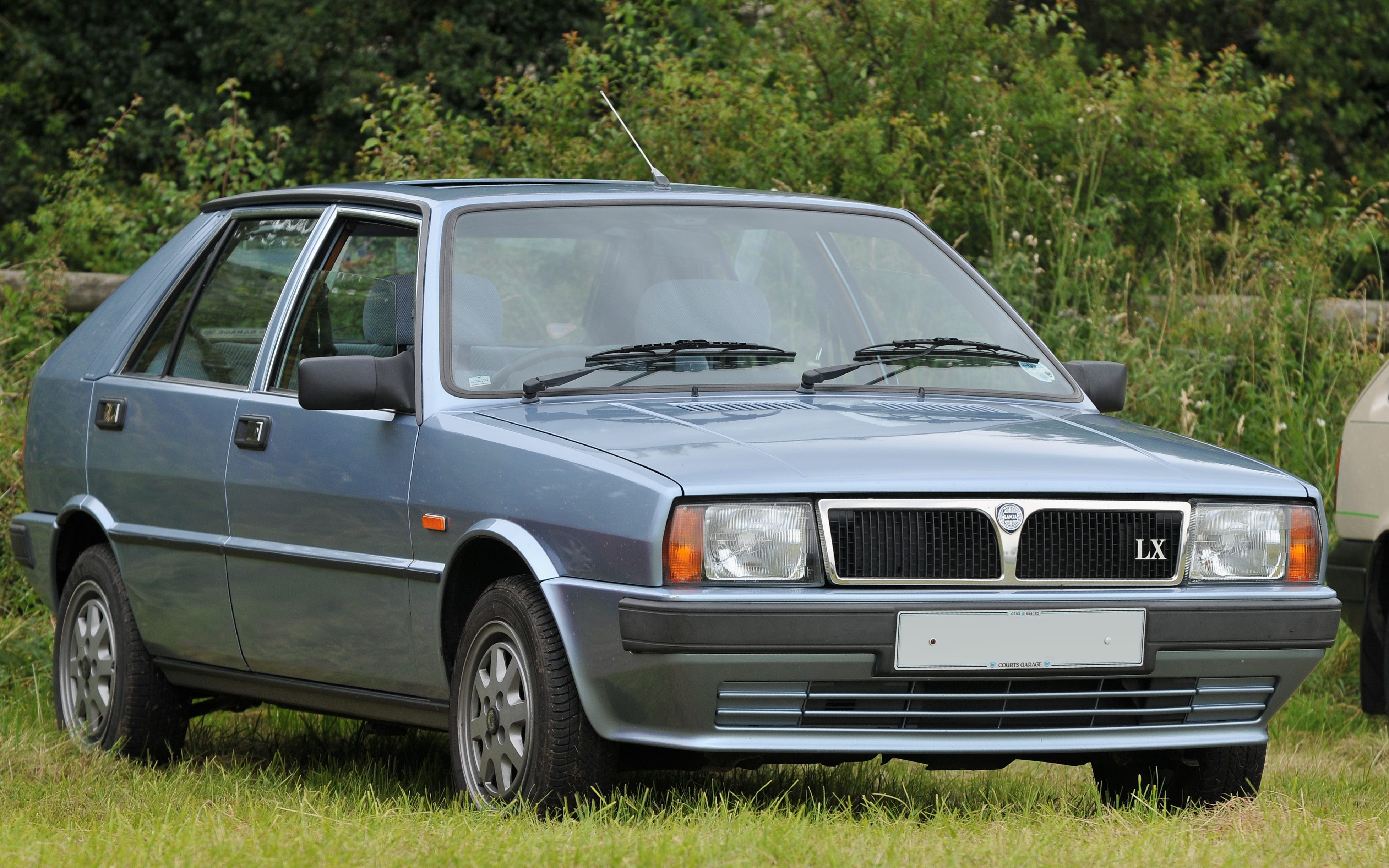 Lancia_Delta_LX_2012_02.jpg