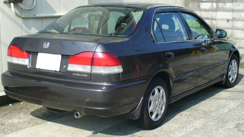 Honda_Domani_1997_2.jpg