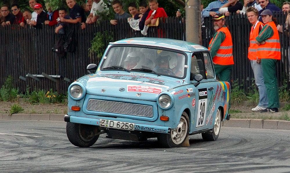 Saxony_rally_racing_Trabant_601_39_(aka).jpg