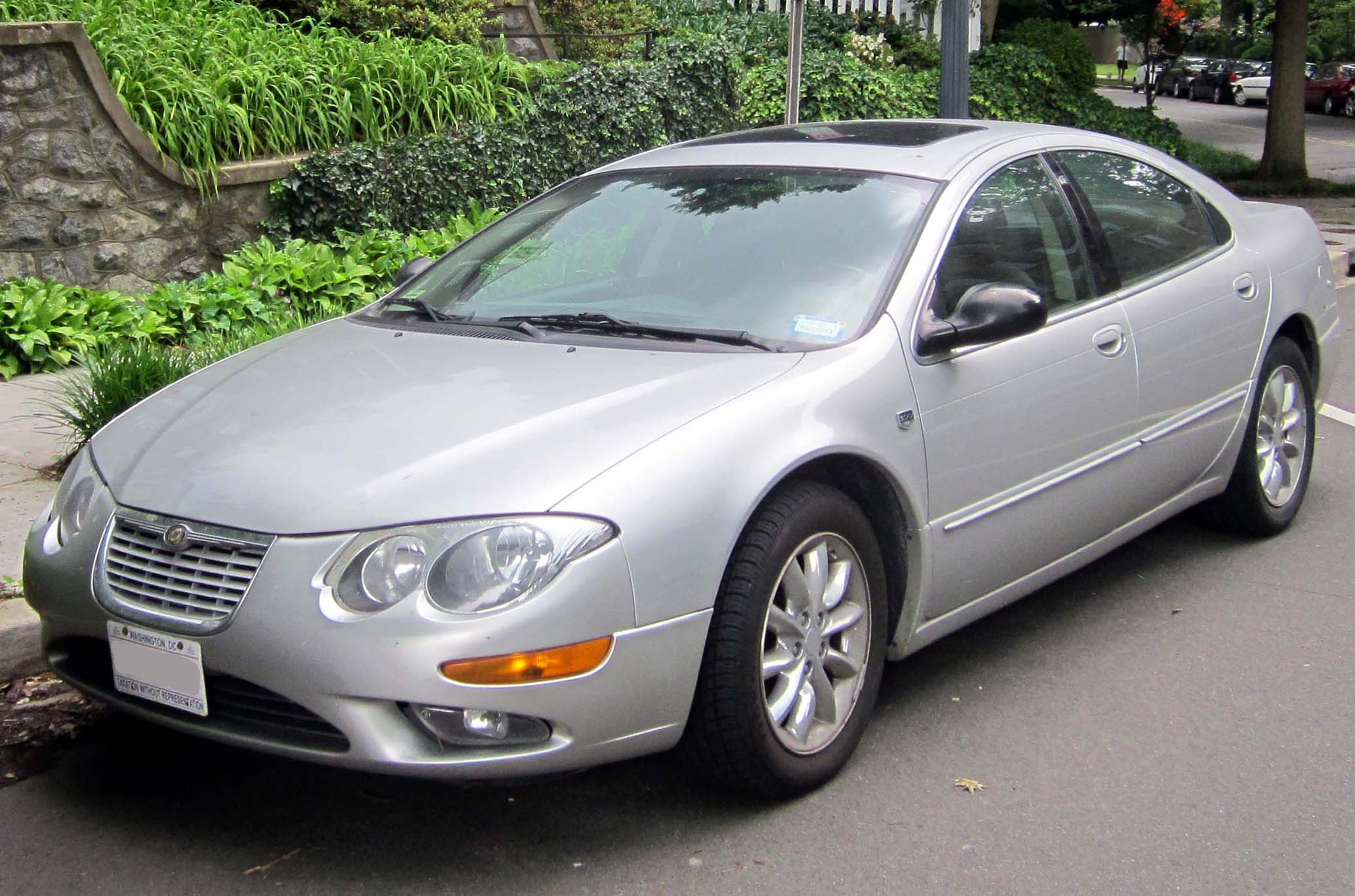 2002-2004_Chrysler_300M_--_05-23-2012.JPG