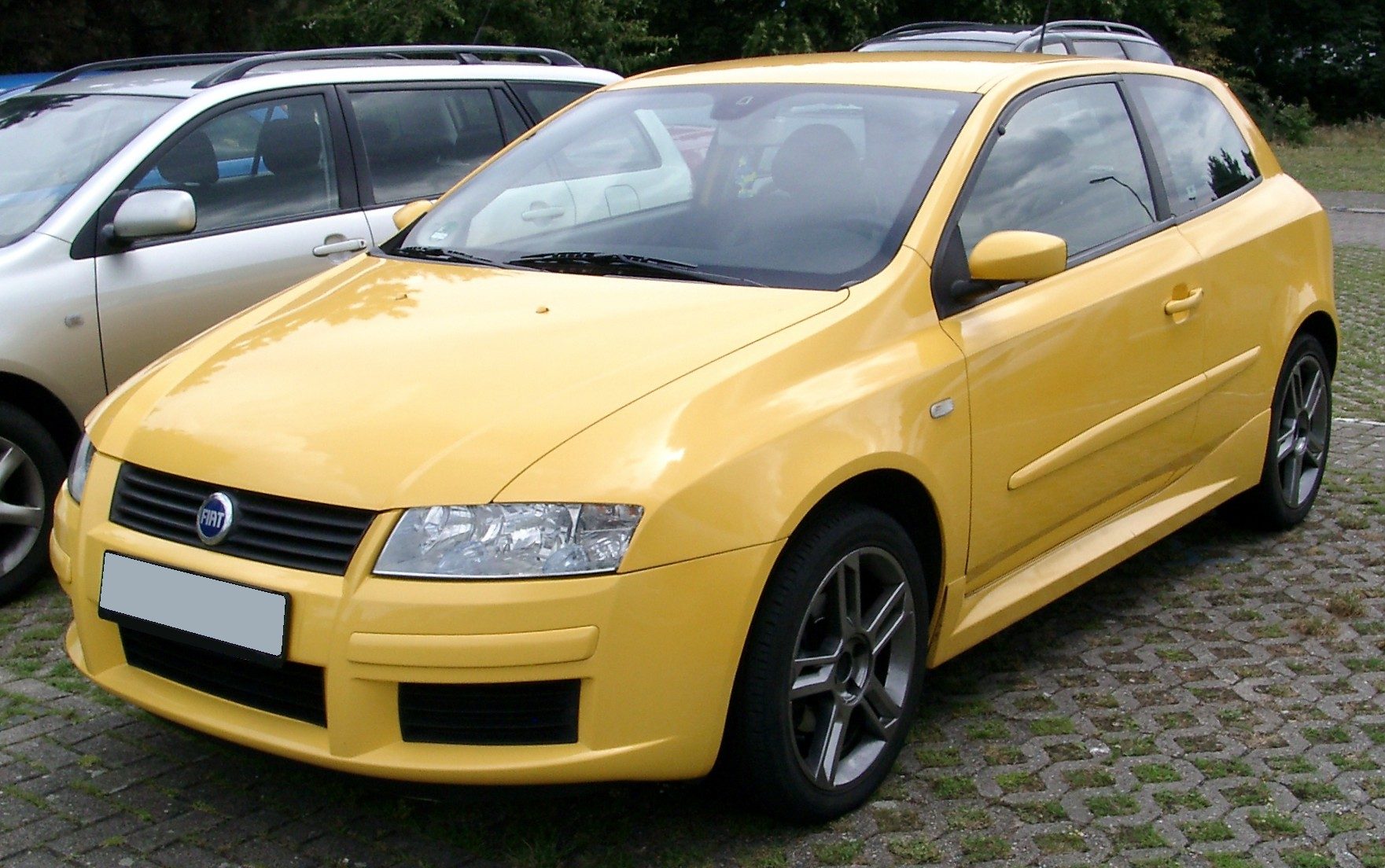 Fiat_Stilo_front_20080711.jpg