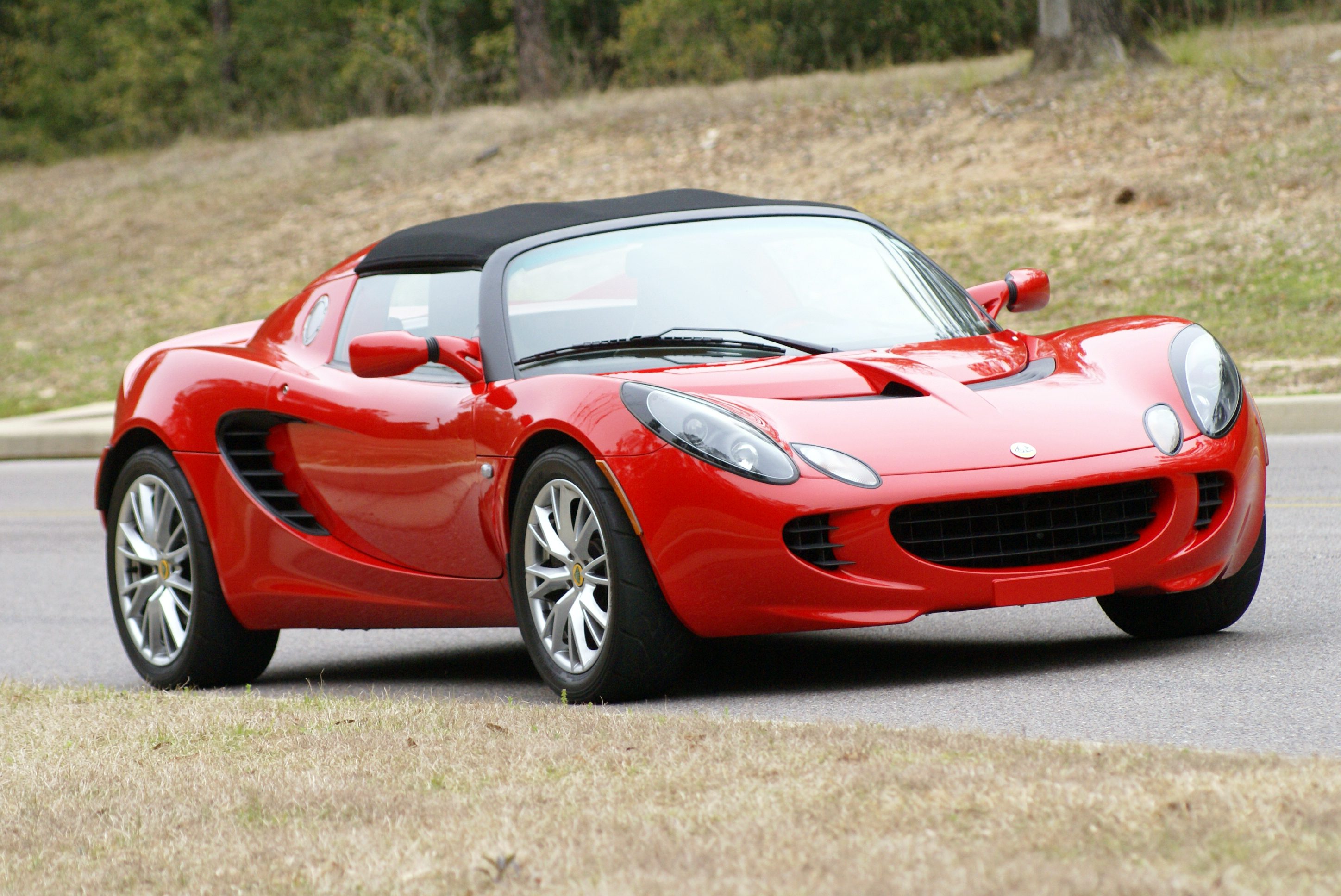 2005_Lotus_Elise.jpg