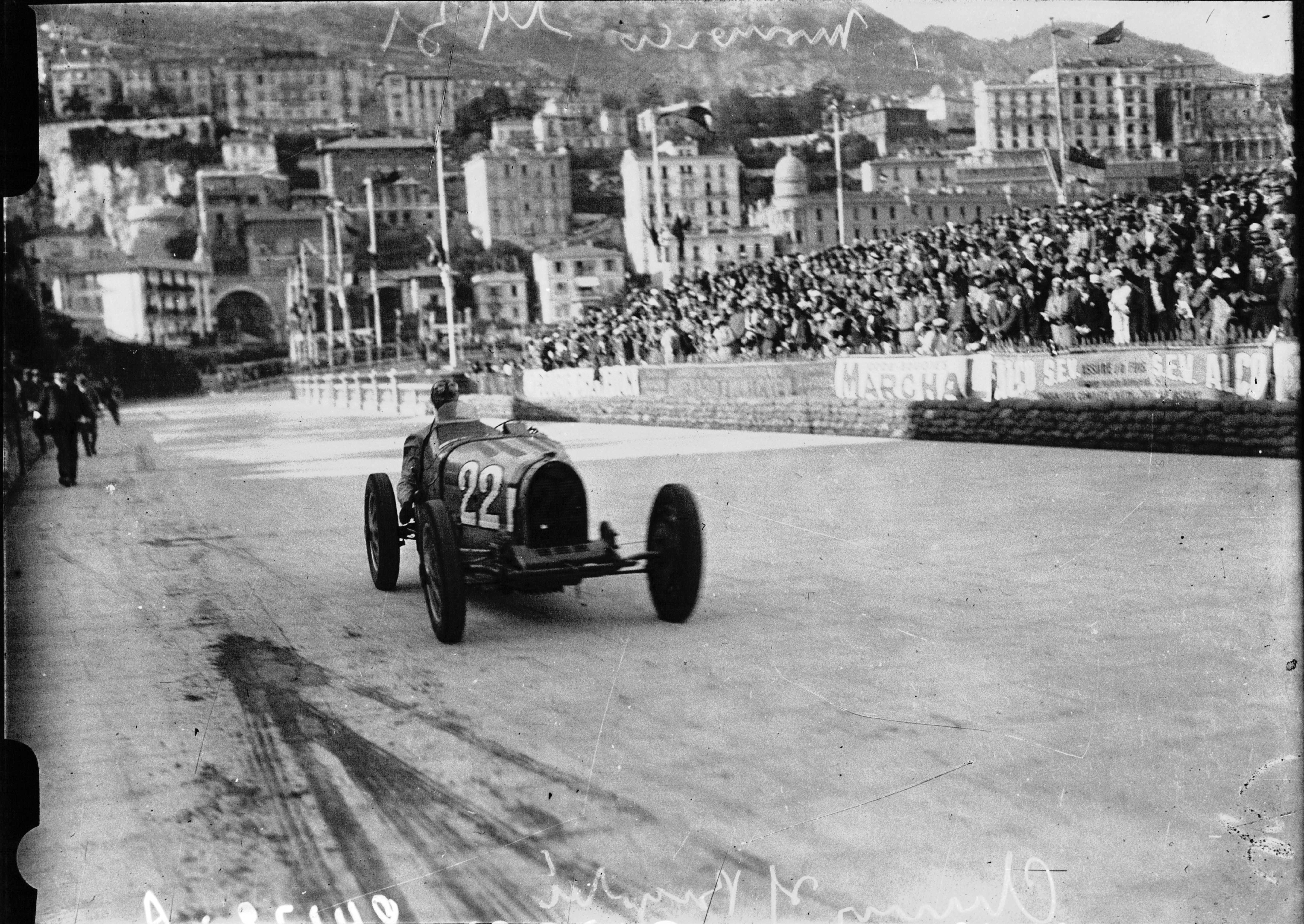 Louis_Chiron_at_the_1931_Monaco_Grand_Prix_%282%29.jpg