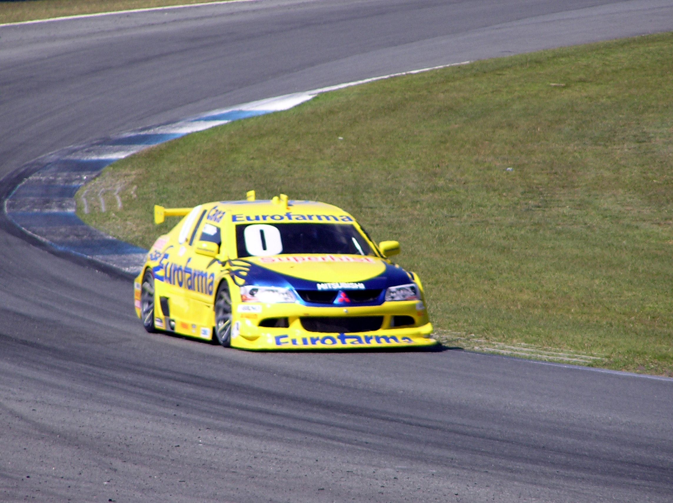 Stock_Car_V8_Brasil_2006_Caca_Bueno_Mitsubishi_Lancer.jpg