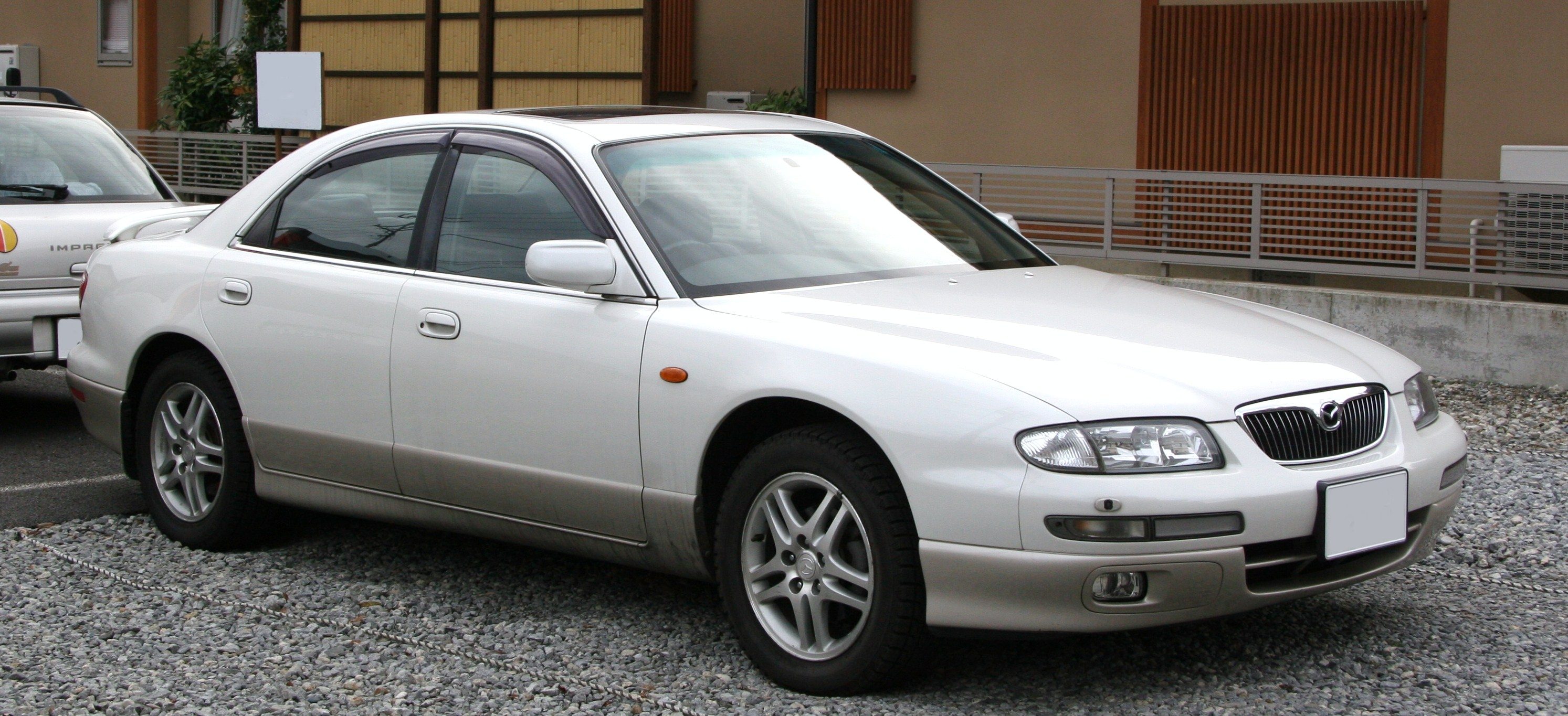 1998-2000_Mazda_Millenia.jpg