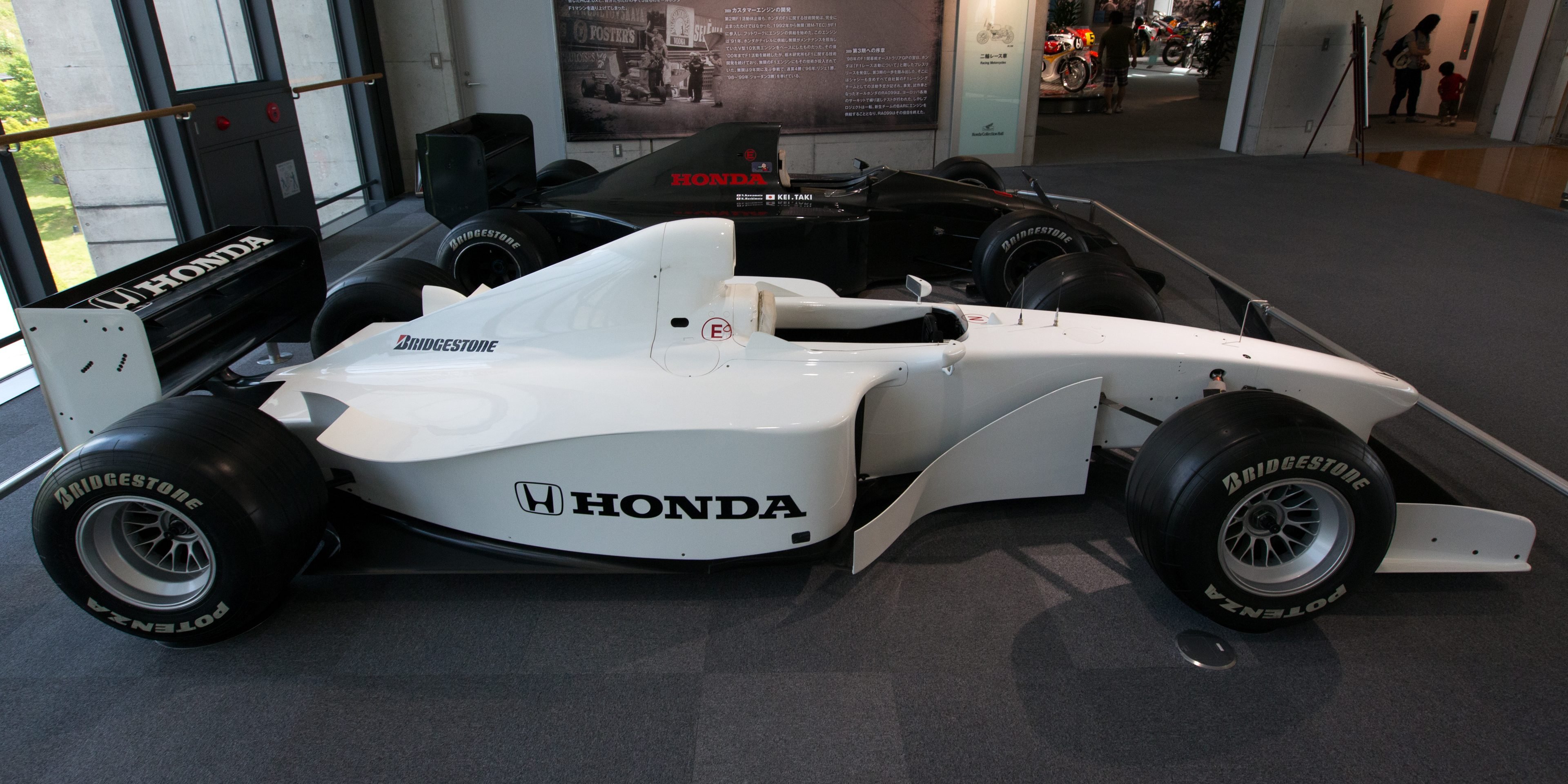 Honda_RA099_right_Honda_Collection_Hall.jpg