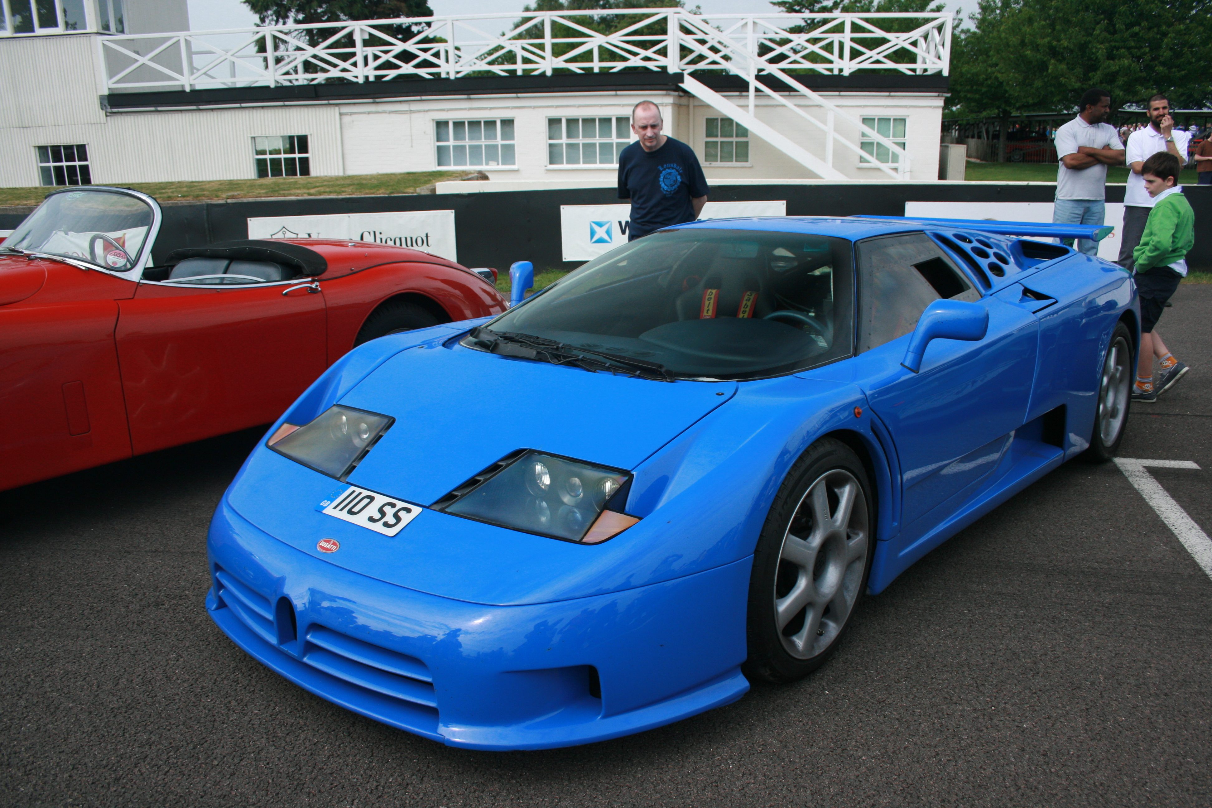 Bugatti_EB110_-_Flickr_-_Supermac1961.jpg