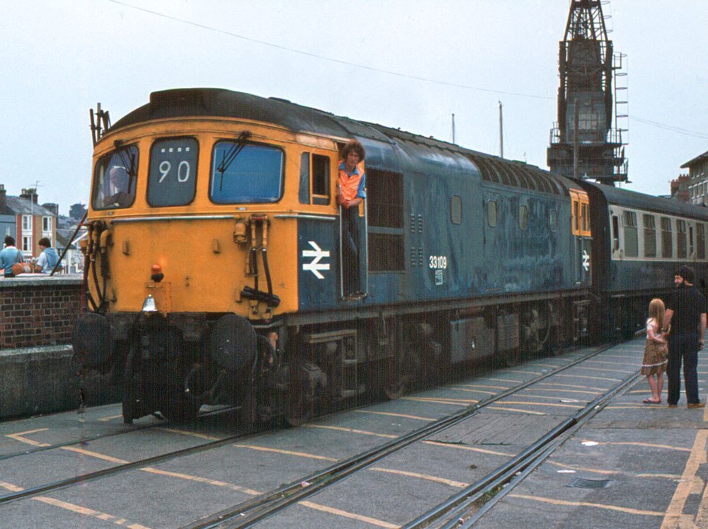 33109_Weymouth_Harbour_Tramway_August_1981.jpg