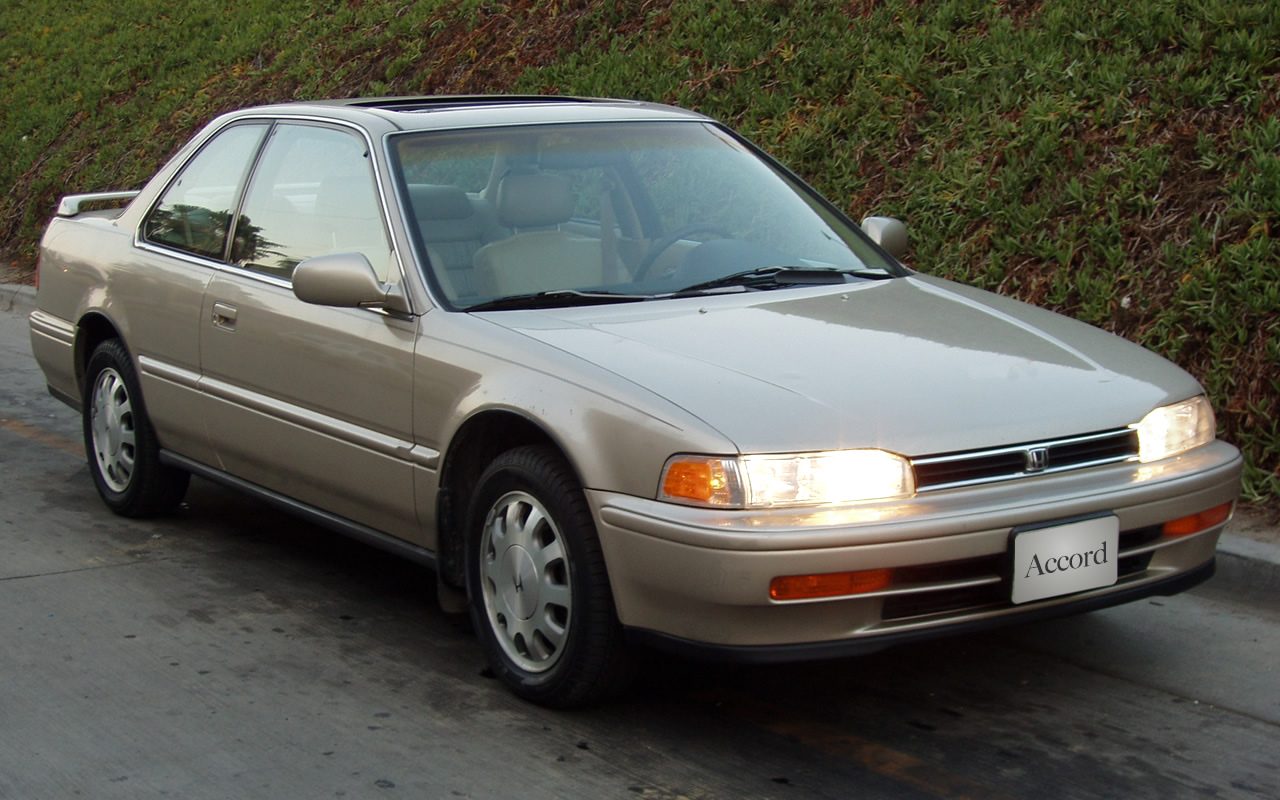 1993_Honda_Accord_SE_coupe_02.jpg