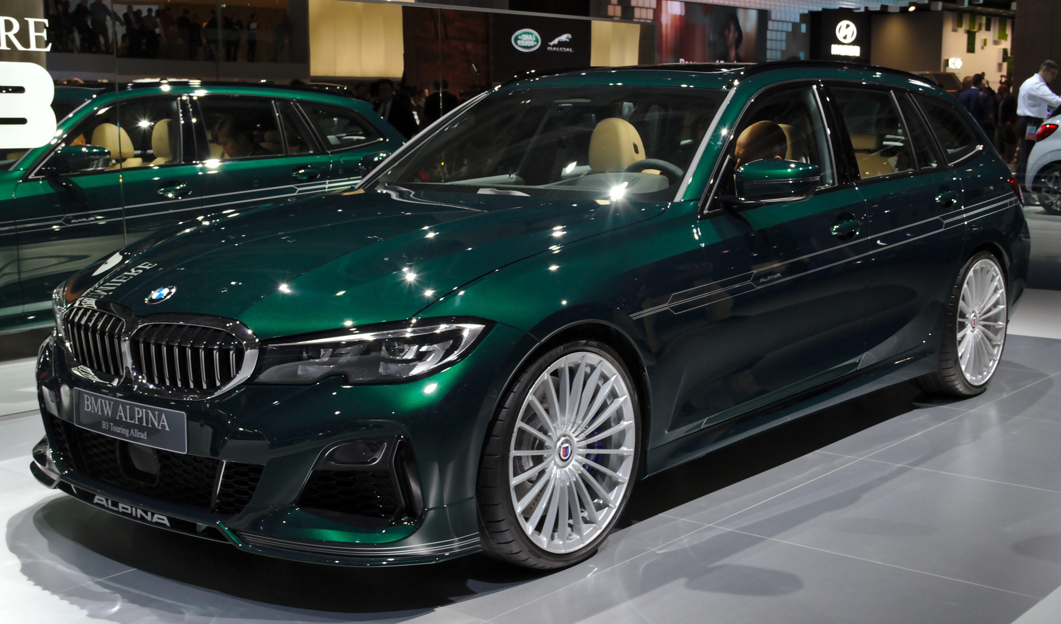 Alpina_B3_Touring_%28G21%29_at_IAA_2019_IMG_0470.jpg