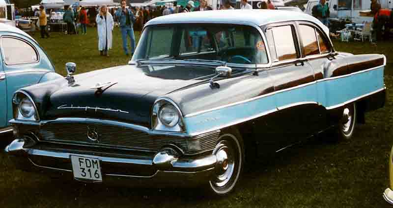 Packard_Clipper_Custom_4-Door_Sedan_1956.jpg